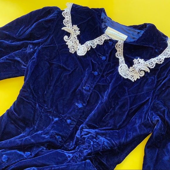 Vintage 70s Gunne Sax Renaissance Victorian Long Sleeve Velvet Lace Dress - Picture 1 of 13
